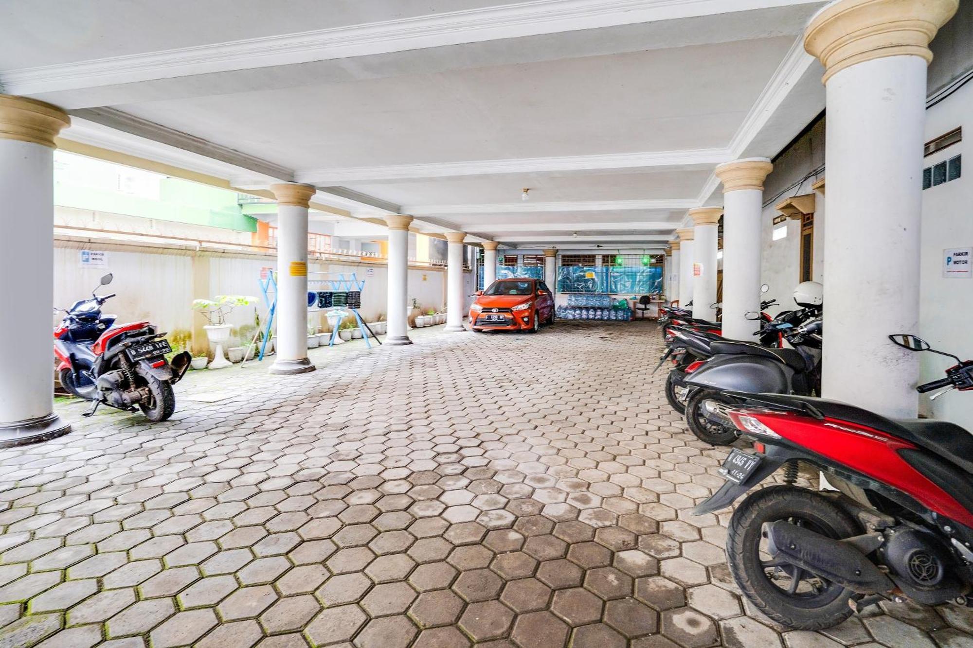 Hotel Oyo Life 91994 Sawerigading Jatinangor Syariah Sayang Exterior foto